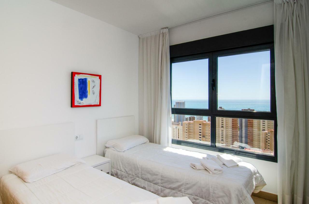 Apartamentos Con Terraza Torre D'Oboe By Renthas Benidorm Luaran gambar